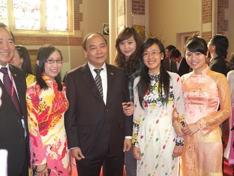 Nữ sinh Việt xinh đẹp, giỏi Văn trên đất New Zealand - 2 Vũ Thị Phương (