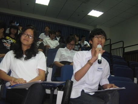 Tôi thẳng thắn từ chối một sinh viên đến nhà “xin điểm” - 2 Tham nhũng đang thách thức nhiều lĩnh vực