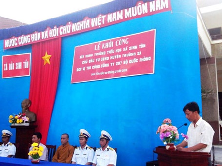 12 tỉ đồng xây trường ở đảo Sinh Tồn - 1 Lễ khởi công Trường Tiểu học xã Sinh Tồn.