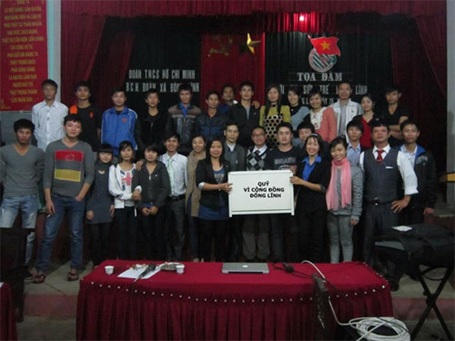 Tiến sĩ mở lớp học 1 đô la - 4 Nguyễn Bá Hải tham gia xây dụng quỹ Vì cộng đồng xã Đông Lĩnh.