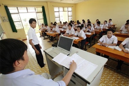 Trái đắng từ việc chú trọng dạy “chữ” hơn “dạy người” - 2 Trái đắng từ việc chú trọng dạy “chữ” hơn “dạy người”