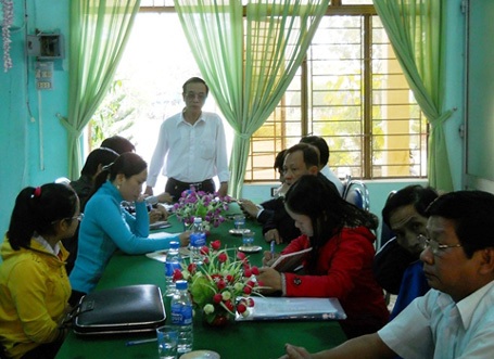 Trường cho phép nữ sinh “chống phá kỳ thi trên Facebook” đi học lại - 1 Trường cho phép nữ sinh “chống phá kỳ thi trên Facebook” đi học lại
