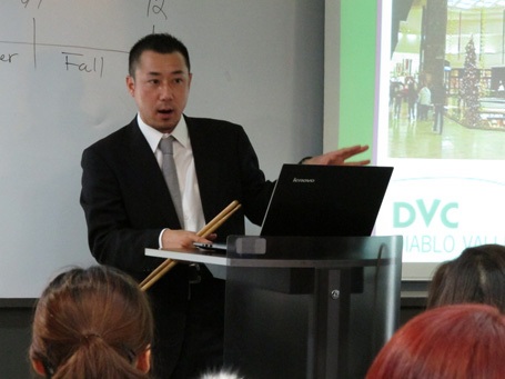 Tư vấn “Du học 2014 - Giải pháp nào tiết kiệm chi phí?” - 4 Ông Naoki Hirota - Đại diện tuyển sinh trường Cao đẳng Cộng Đồng Contra Costa