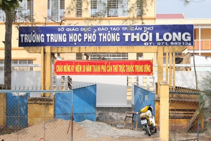 Trường THPT Thới Long (phường Thới Long, quận Ô Môn, Cần Thơ) - nơi xảy ra vụ việc.