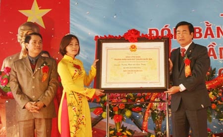 Trường mầm non Liên Trung đạt trường chuẩn quốc gia - 1 Lễ đón nhận danh hiệu trường chuẩn quốc gia tại Trường mầm non Liên Trung