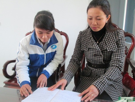 Cô học trò xứ Thanh đạt giải Nhì quốc gia môn Lịch Sử - 1 Niềm đam mê môn Lịch Sử của em Trần Thị Hợi bắt nguồn từ cách giảng bài của cô giáo.