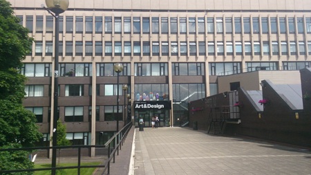 Con đường ngắn nhất sở hữu bằng ĐH Anh quốc - 4 Khoa thiết kế và nghệ thuật.