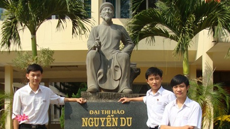 Ba cậu học trò sáng chế Thanh, Hiệp, Duy.