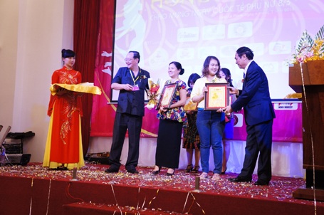 Cô Nguyễn Đức Thục Anh – Chủ Tịch Hội Đồng Quản Trị Cty CP Hướng Nghiệp Á Âu.