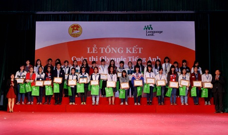 Tôn vinh 180 thí sinh xuất sắc đạt giải cuộc thi Olympic tiếng Anh THCS lần 4 - 5 38 thí sinh đạt giải Nhì cuộc thi