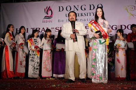 Sức trẻ Đông Đô University: Tỏa sáng và ấn tượng - 1 Hoa khôi Vũ Thị Ngọc – sinh viên k16 – khoa Ngoại ngữ.