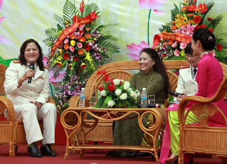 Nữ Phó Giáo sư đầu tiên của Học viện An ninh nhân dân - 2 Đại tá, PGS.TS Vương Thị Kim Oanh (