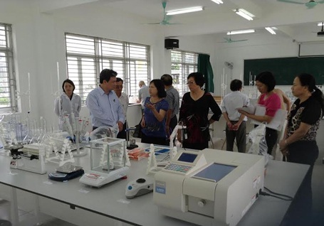 Phòng thí nghiệm khoa Dược Trường Đại học Thành Tây