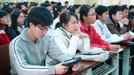 Đánh giá giảng viên: Dễ phát sinh tiêu cực - 1 Cần xây dựng văn hóa đánh giá giảng viên trong giảng đường đại học. (Ảnh minh họa)