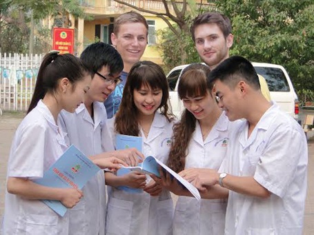 Trường CĐ Dược Phú Thọ thông báo tuyển sinh năm 2014 - 1 Sinh viên