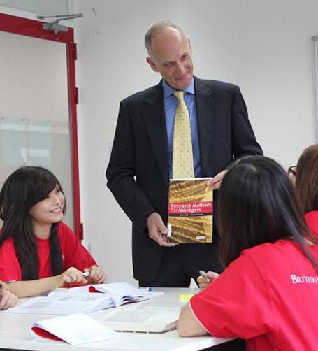 Tư vấn: Bộ kỹ năng để thành công cho bạn trẻ - 4 Giảng viên và sinh viên Đại học British University Vietnam