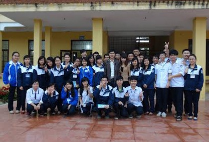Thủ khoa tới tận trường “mách nước” xử lí bài thi đại học - 2 Câu lạc bộ Gia sư Thủ khoa đến tư vấn tại Trường THPT Đồ Sơn (Hải Phòng)