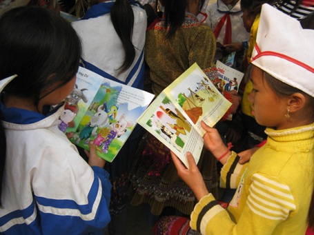 Thư viện trên... cây của học trò H'Mông - 6 Nguyên Chi