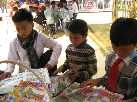 Thư viện trên... cây của học trò H'Mông - 11 Nguyên Chi