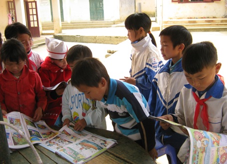 Thư viện trên... cây của học trò H'Mông - 12 Nguyên Chi