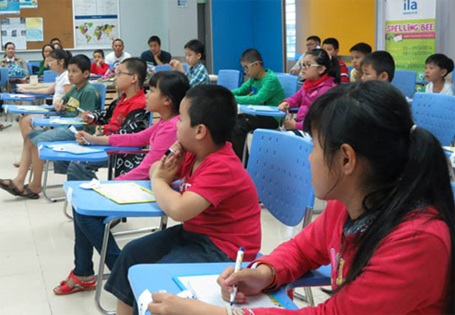 Các thí sinh không khỏi hồi hộp trước giờ thi đấu.