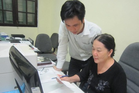 Nữ anh hùng giành giải nhà khoa học xuất sắc nhất - 1 Tuổi 63, kỹ sư Nguyễn Thị Nguyệt vẫn miệt mài với công tác nghiên cứu. (Ảnh: nhân vật cung cấp)