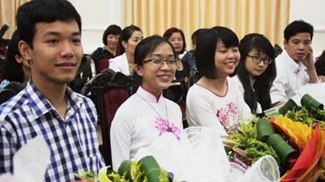 Bí quyết “giật vàng” của 2 “tuyển thủ” tiếng Nga - 1 Đỗ Anh Tùng và Nguyễn Thị Minh Nguyệt (