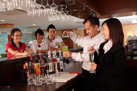 Lựa chọn ngành nào khi du học Singapore? - 2 THỜI TRANG: