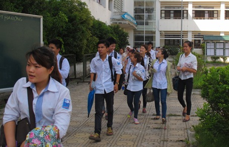 Đề Vật lý hơi dài nhưng không khó