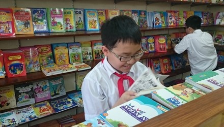 Xã hội tham gia vào biên soạn sách giáo khoa là xu thế tất yếu. (Ảnh: Như Ý)