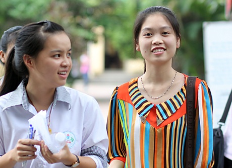 Thoải mái sau buổi thi cuối - 3 Mai Châm