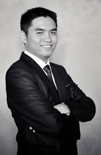 - Tốt nghiệp loại Xuất sắc ngành Cử nhân Thương mại (chuyên ngành Kế toán) tại ĐH RMIT Việt