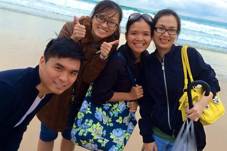 Võ Hoàng Đức Long bên bạn bè.