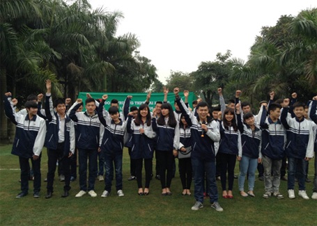Hà Nội: THPT Mai Hắc Đế đào tạo mũi nhọn về Tin học và Tiếng Anh - 2 Học sinh Trường THPT Mai Hắc Đế tham gia các hoạt động ngoại khóa của trường.