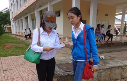 Than đề Toán khó, nhiều thí sinh ra sớm - 15 Than đề Toán khó, nhiều thí sinh ra sớm - 15
