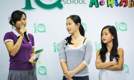 Con gái GS. Ngô Bảo Châu giao lưu tiếng Anh tại trường Mầm non IQ - 3 Con gái GS. Ngô Bảo Châu giao lưu tiếng Anh tại trường Mầm non IQ