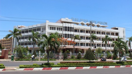 Một trưởng bộ môn Trường ĐH Quy Nhơn bị tố gạ tình - 1 Trường ĐH Quy Nhơn. (Ảnh: A. Tú/NLĐO)