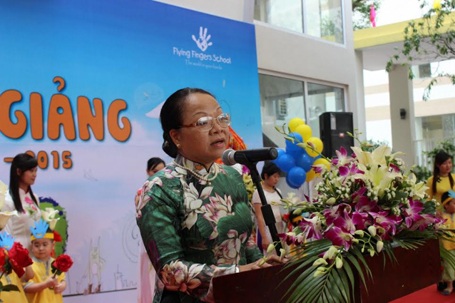 Hiệu trưởng FFS - Nhà giáo ưu tú Lê Thúy Hương với bài diễn văn khai giảng khúc chiết, ngắn gọn