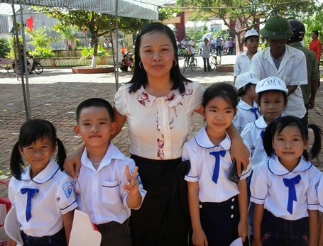 “Thiên thần nhỏ” bỡ ngỡ ngày khai trường - 10 Cô và trò lớp 1A