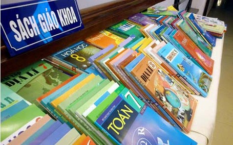 Ai cũng có thể được biên soạn sách giáo khoa? - 2 Sẽ có nhiều sách giáo khoa cho mỗi môn học và nhà trường sẽ lựa chọn bộ phù hợp
