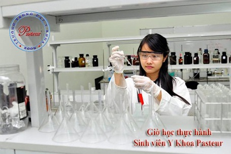 Trung cấp Dược tuyển sinh đào tạo khóa học bán thuốc tân dược - 1 Dược sĩ Trung cấp - Nghề Dược bán thuốc học ở đâu?