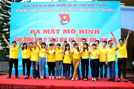 Tư vấn tuyển sinh chương trình Cử nhân quốc tế chuyên ngành Quản lý Kinh doanh - 5 Sinh viên chương trình York St John tham gia ngày hội xanh