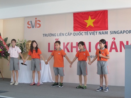 Trường Liên cấp Quốc tế Việt Nam tại Singapore tại Nha Trang chính thức đi vào hoạt động - 2 Học sinh của SVIS@NT