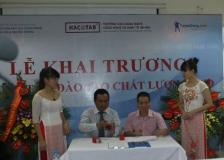 Tiến sĩ Vũ Văn Thoại