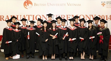 Sinh viên đại học Anh nhận học bổng Bộ Ngoại giao Pháp - 2 Họ và tên: Lê Thanh Mai