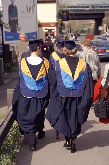 Tại sao nên Bạn nên chọn học các chương trình chuyển tiếp Quốc tế tại Vương Quốc Anh: