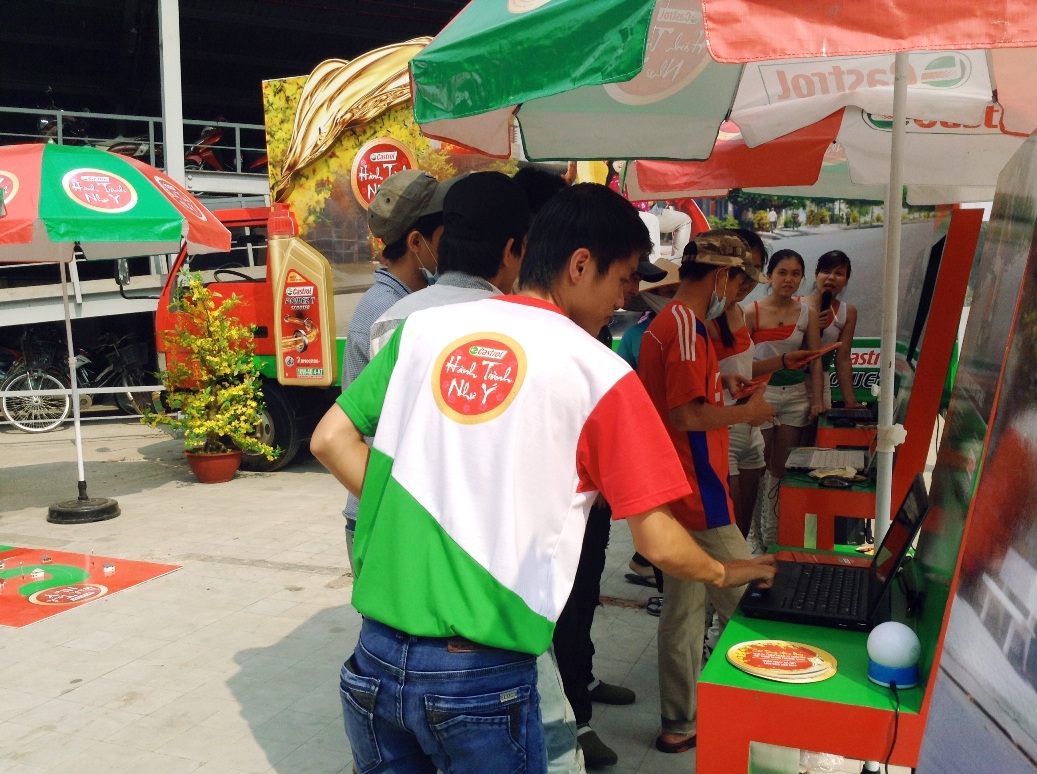 -
Khi đi bảo dưỡng cho xe, cần để ý đến việc siết chặt toàn bộ ốc
vít; tra dầu mỡ cho xích (sên).