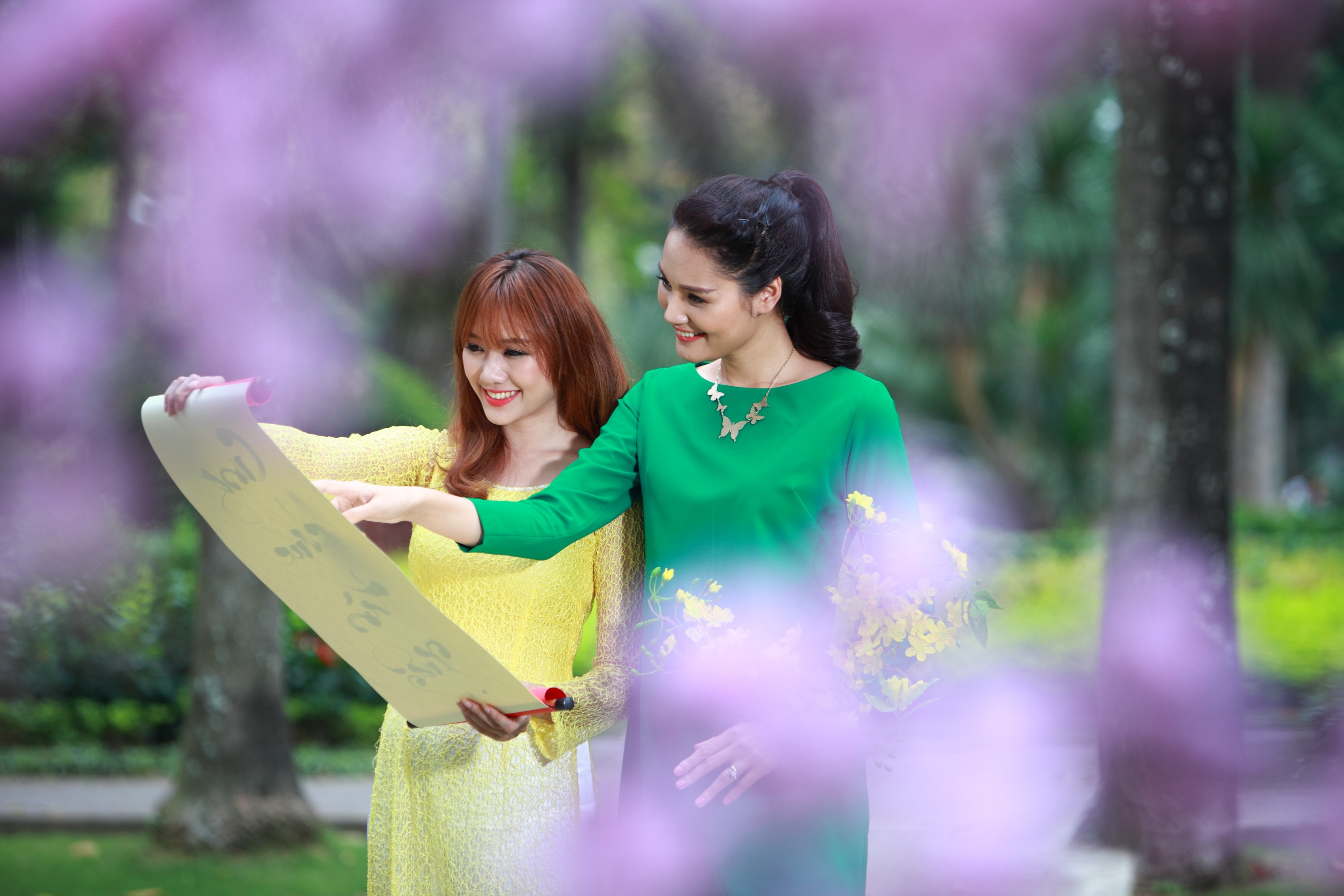 Chọn một vài câu đối hay tặng cho người lớn tuổi treo trong nhà dịp Tết