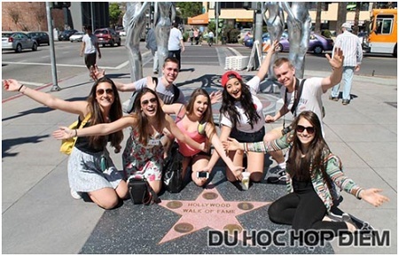 - Academic Year: + 800 đô Mỹ (bảo hiểm) + 200 đô Mỹ phí đăng kí