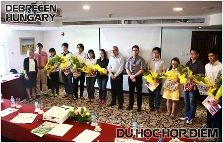 Hợp Điểm báo cáo Học bổng và tuyển sinh của Đại học Y khoa Debrecen, Hungary - 1 Lý do chọn Đại học Y khoa Debrecen: